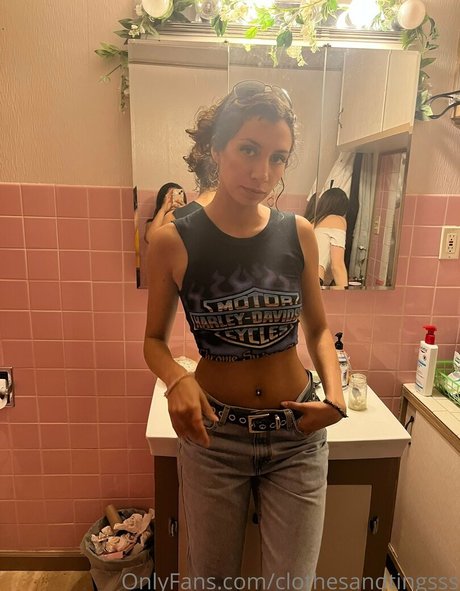 Nagie wyciekłe zdjęcie OnlyFans od Clothesandtingsss