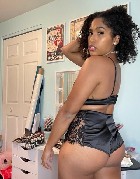 Marti Belle