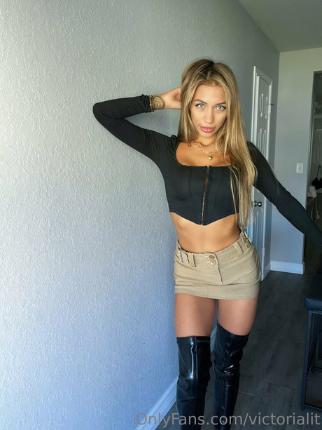 Nagie wyciekłe zdjęcie OnlyFans od Exoticcalihotwife