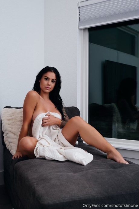Nagie wyciekłe zdjęcie OnlyFans od Shotsofsimone