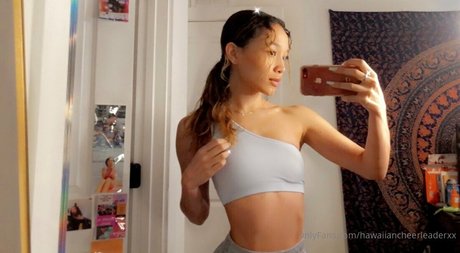Nagie wyciekłe zdjęcie OnlyFans od Hawaiian Cheerleader