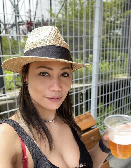 Hotasiangranny
