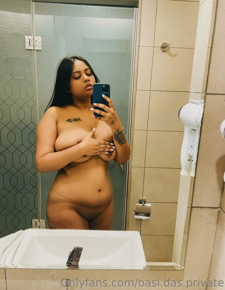 Nagie wyciekłe zdjęcie OnlyFans od Oasi Das
