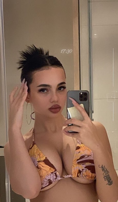 Nagie wyciekłe zdjęcie OnlyFans od Valya Karnaval