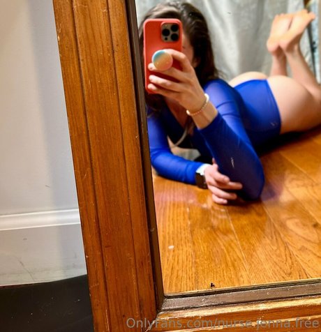 Nagie wyciekłe zdjęcie OnlyFans od Nursejennafree