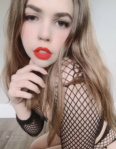 Nagie wyciekłe zdjęcie OnlyFans od Lilangelgirl