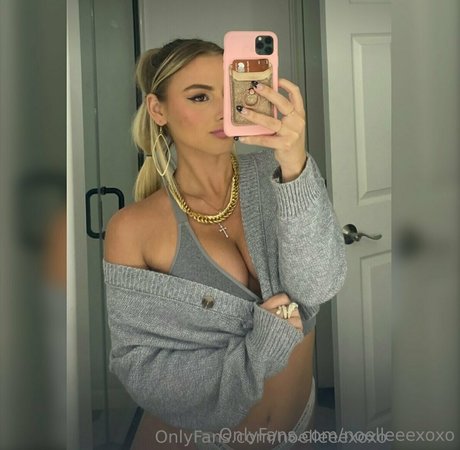 Nagie wyciekłe zdjęcie OnlyFans od Noelleeexoxo