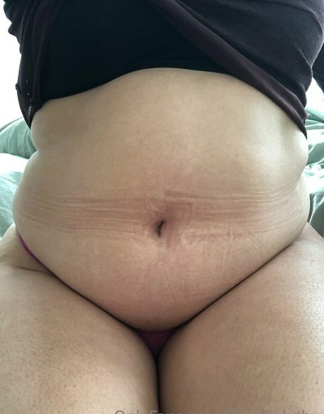Nagie wyciekłe zdjęcie OnlyFans od Lilcakebaby