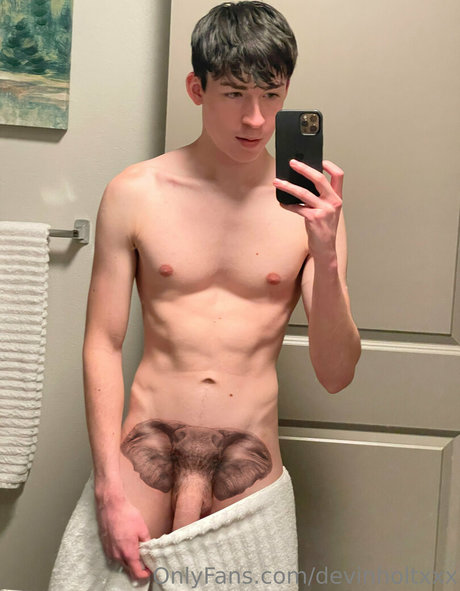 Nagie wyciekłe zdjęcie OnlyFans od Devinholtxxx