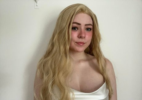 Nagie wyciekłe zdjęcie OnlyFans od Aurorabrookefree