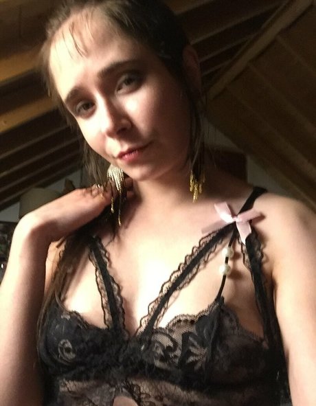 Nagie wyciekłe zdjęcie OnlyFans od Ninaxxxxnn