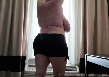 Nagie wyciekłe zdjęcie OnlyFans od Bustybigbootyjudy