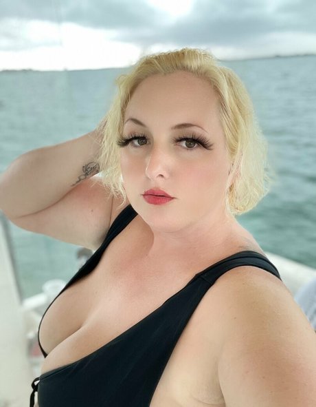 Nagie wyciekłe zdjęcie OnlyFans od Sweetcherrybbw