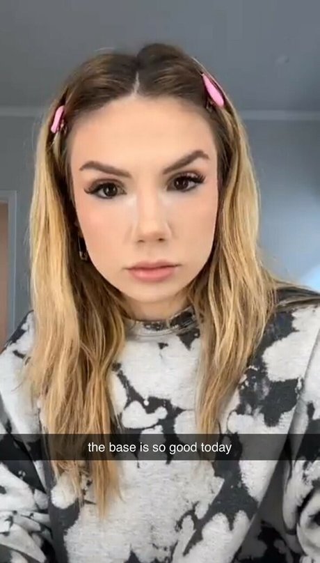 Nagie wyciekłe zdjęcie OnlyFans od Baileyspinn
