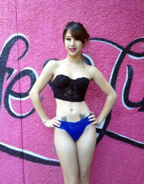 Nagie wyciekłe zdjęcie OnlyFans od Cafe Lu Girls