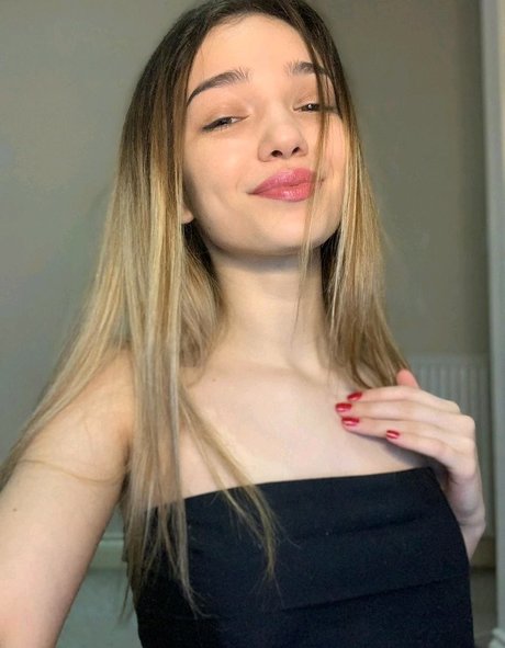 Nagie wyciekłe zdjęcie OnlyFans od Sassyt33n