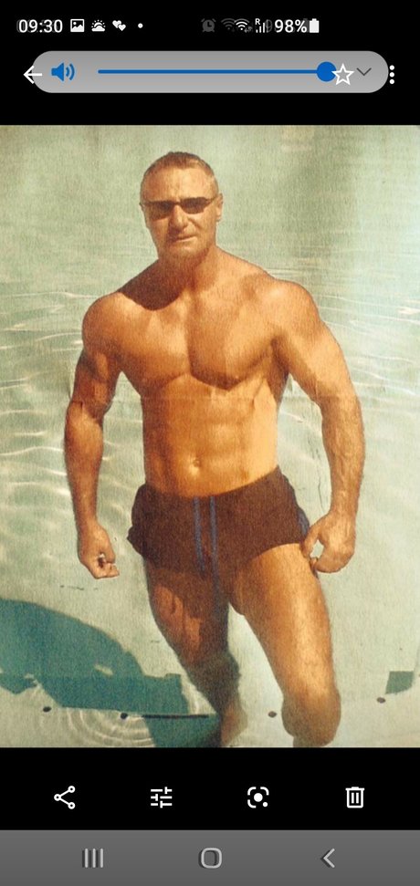 Nagie wyciekłe zdjęcie OnlyFans od Muscle Daddy