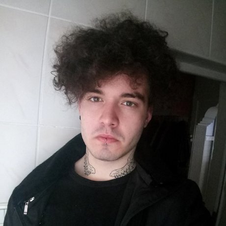 Nagie wyciekłe zdjęcie OnlyFans od Sefa Akca