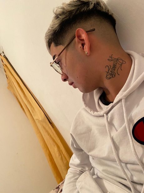Nagie wyciekłe zdjęcie OnlyFans od Tahiel