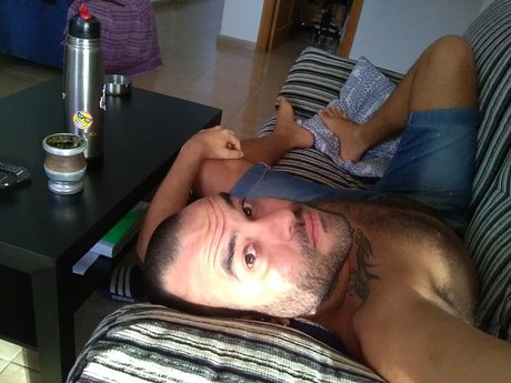 Nagie wyciekłe zdjęcie OnlyFans od Gay Esci Pi