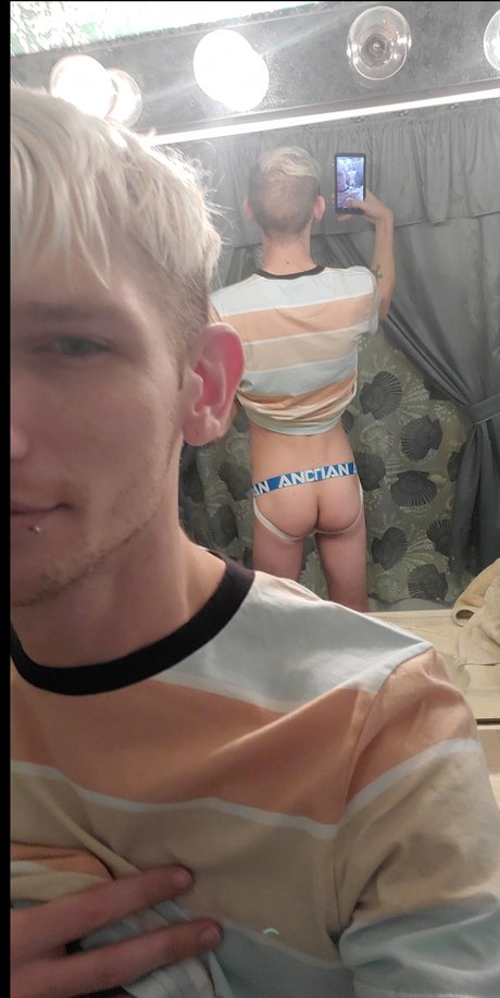 Nagie wyciekłe zdjęcie OnlyFans od Nicolas Ryan