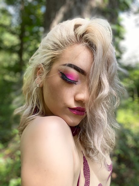 Nagie wyciekłe zdjęcie OnlyFans od Rosie Rainbow