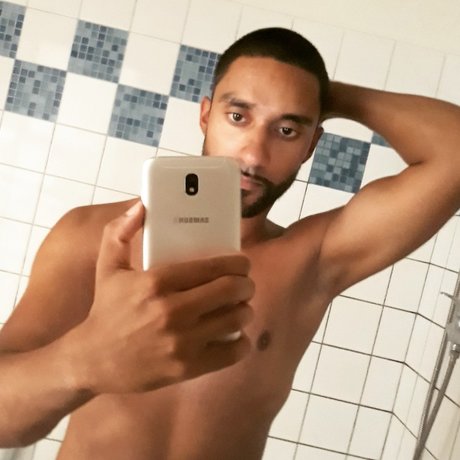 Nagie wyciekłe zdjęcie OnlyFans od Khakipi