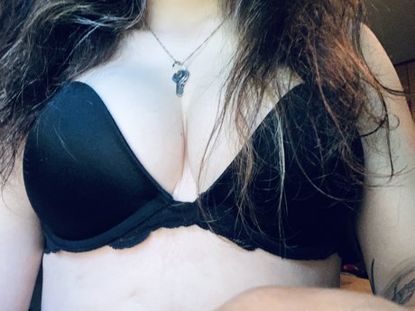 Nagie wyciekłe zdjęcie OnlyFans od Trinity