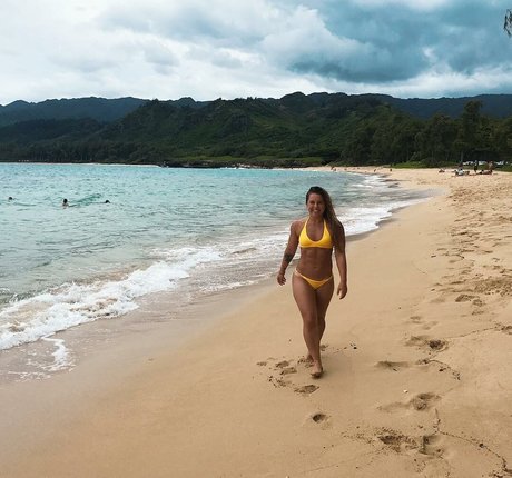 Nagie wyciekłe zdjęcie OnlyFans od Kayla Kalani