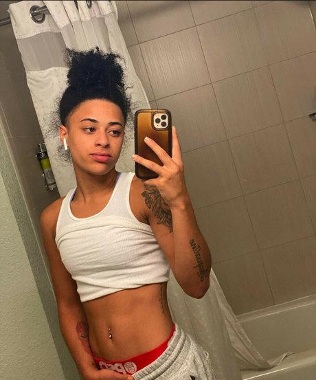 Nagie wyciekłe zdjęcie OnlyFans od Treasure Osiria