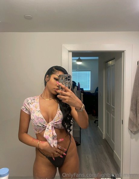 Nagie wyciekłe zdjęcie OnlyFans od Lightskinkim