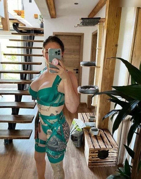 Nagie wyciekłe zdjęcie OnlyFans od Little Princess Hedi
