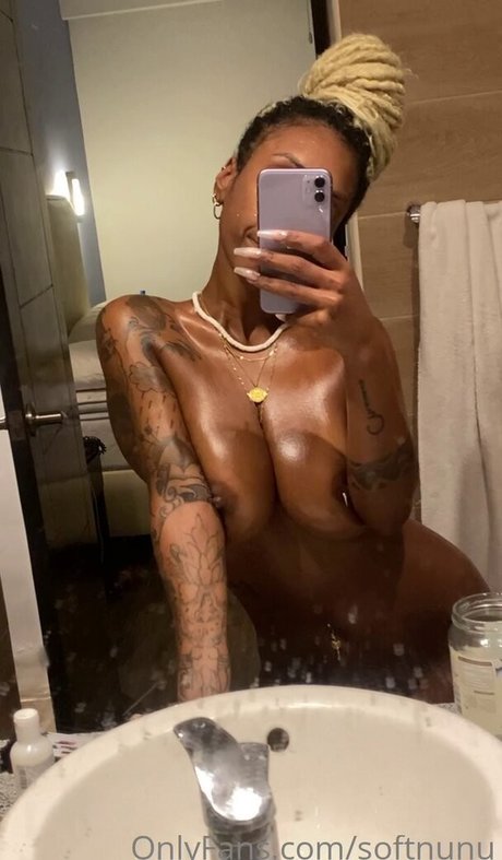 Nagie wyciekłe zdjęcie OnlyFans od Softnunu