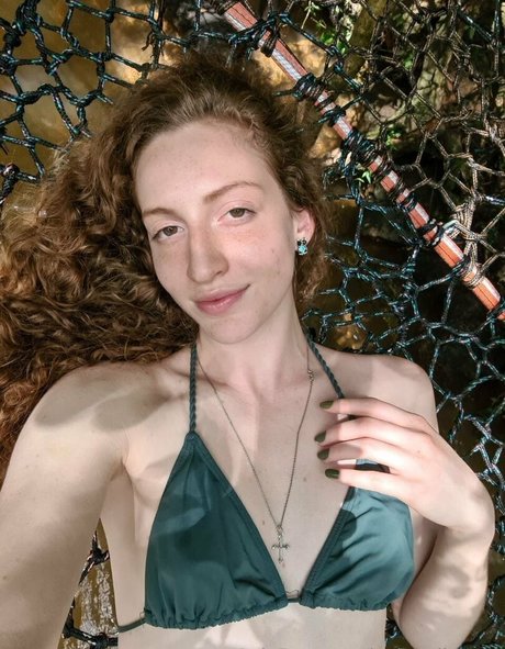 Nagie wyciekłe zdjęcie OnlyFans od Laviniatiburski