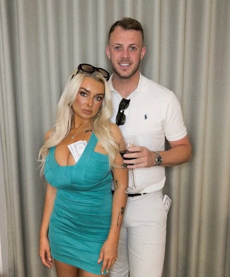Nagie wyciekłe zdjęcie OnlyFans od Lucy Cartlidge