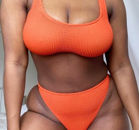 Nagie wyciekłe zdjęcie OnlyFans od Jacinda