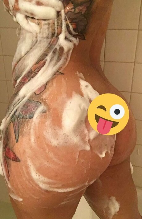 Nagie wyciekłe zdjęcie OnlyFans od Poofballdemon