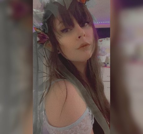 Nagie wyciekłe zdjęcie OnlyFans od Freegh0styghoul