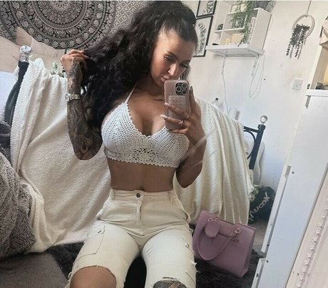 Nagie wyciekłe zdjęcie OnlyFans od Thatinkedgirl