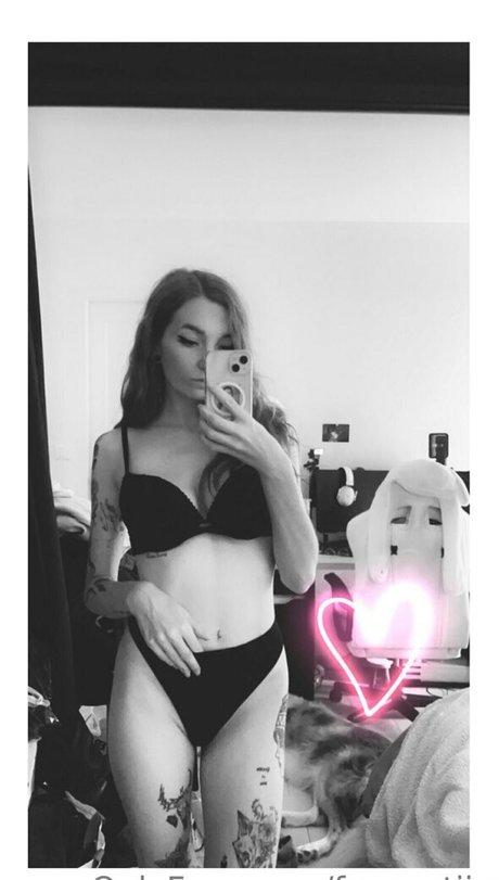 Nagie wyciekłe zdjęcie OnlyFans od Foxycutiie