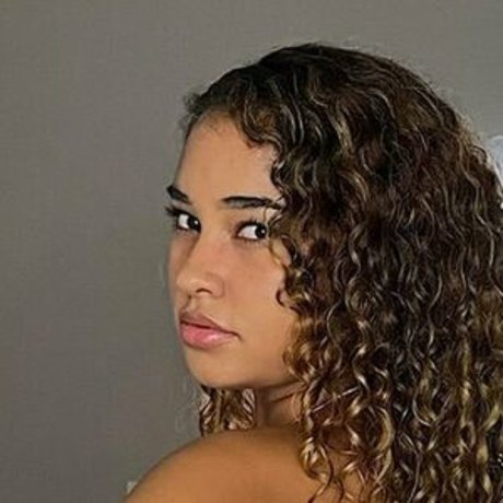 Nagie wyciekłe zdjęcie OnlyFans od Yourfavrae