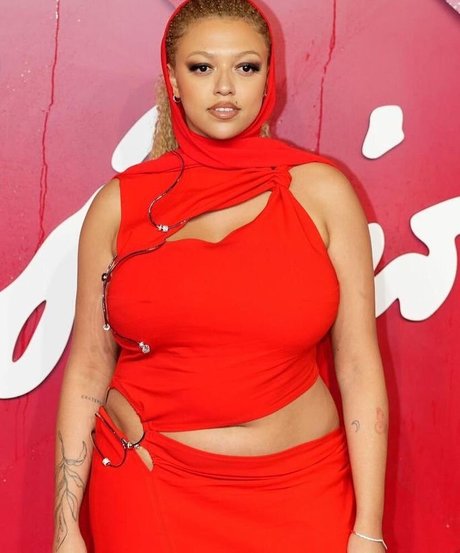 Nagie wyciekłe zdjęcie OnlyFans od Mahalia