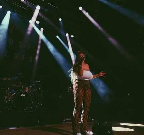 Nagie wyciekłe zdjęcie OnlyFans od Mahalia