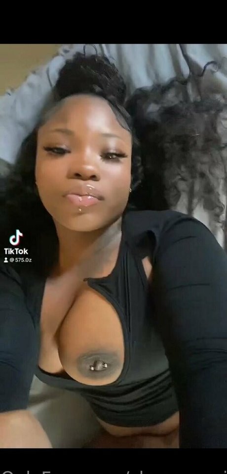 Nagie wyciekłe zdjęcie OnlyFans od Chynamarie76