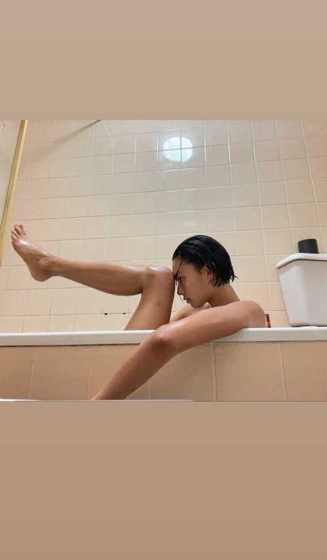Nagie wyciekłe zdjęcie OnlyFans od Bridget Gao Hollitt