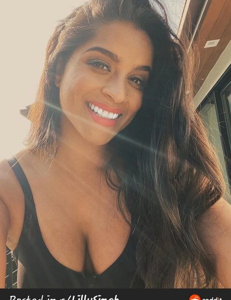 Nagie wyciekłe zdjęcie OnlyFans od Lilly Singh