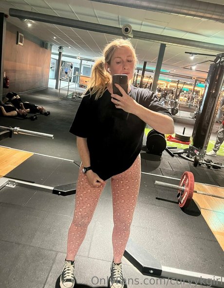 Nagie wyciekłe zdjęcie OnlyFans od Curvykgirl