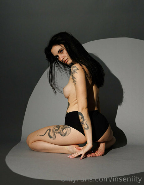 Nagie wyciekłe zdjęcie OnlyFans od Inseniity