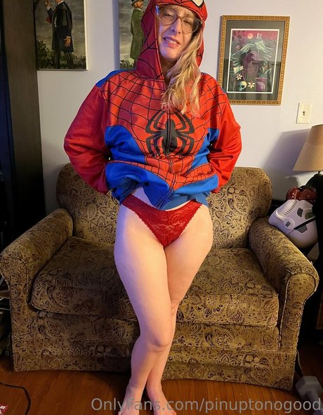 Nagie wyciekłe zdjęcie OnlyFans od Pinuptonogood