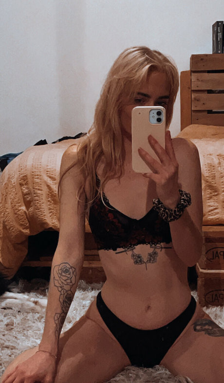 Nagie wyciekłe zdjęcie OnlyFans od Scarletttjay